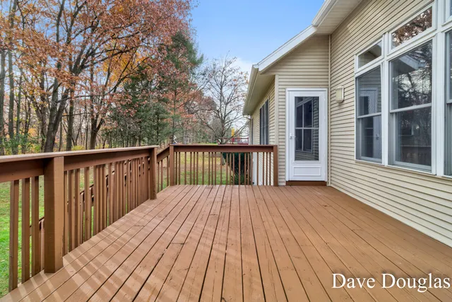 $575,000 | 3740 Windwood Drive Northeast, Rockford, MI 49341