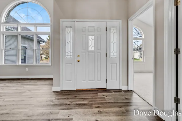 $575,000 | 3740 Windwood Drive Northeast, Rockford, MI 49341