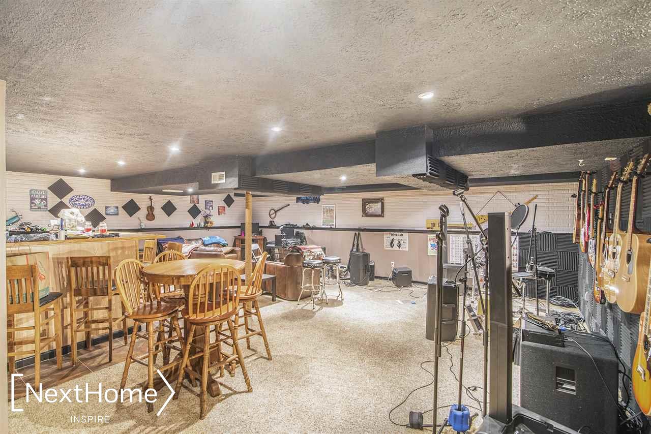 6095 North Webster Road Flint, MI 48504 - Photo 23 of 50 50034629-22.JPG