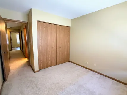 $2,500 | 5 Dewalt Court, Elmhurst, IL 60126