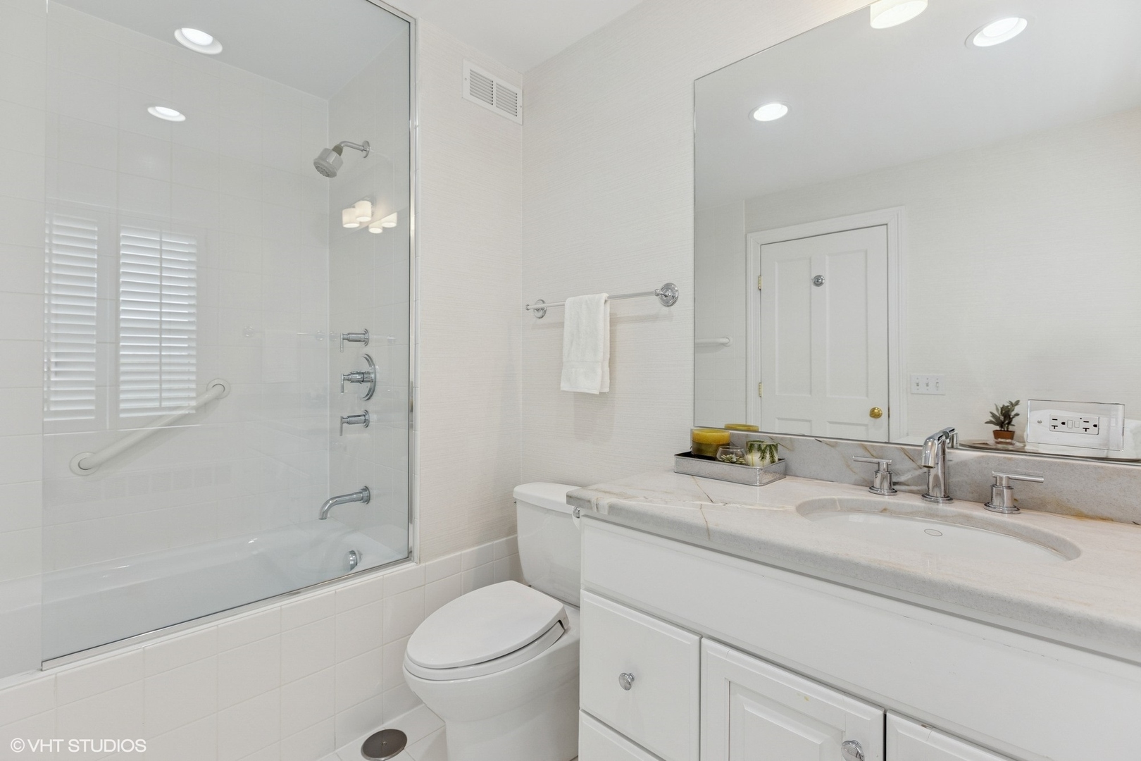 1410 Sheridan Road, Unit 7B Wilmette, IL 60091 - Photo 18 of 31 Gallery Image 18