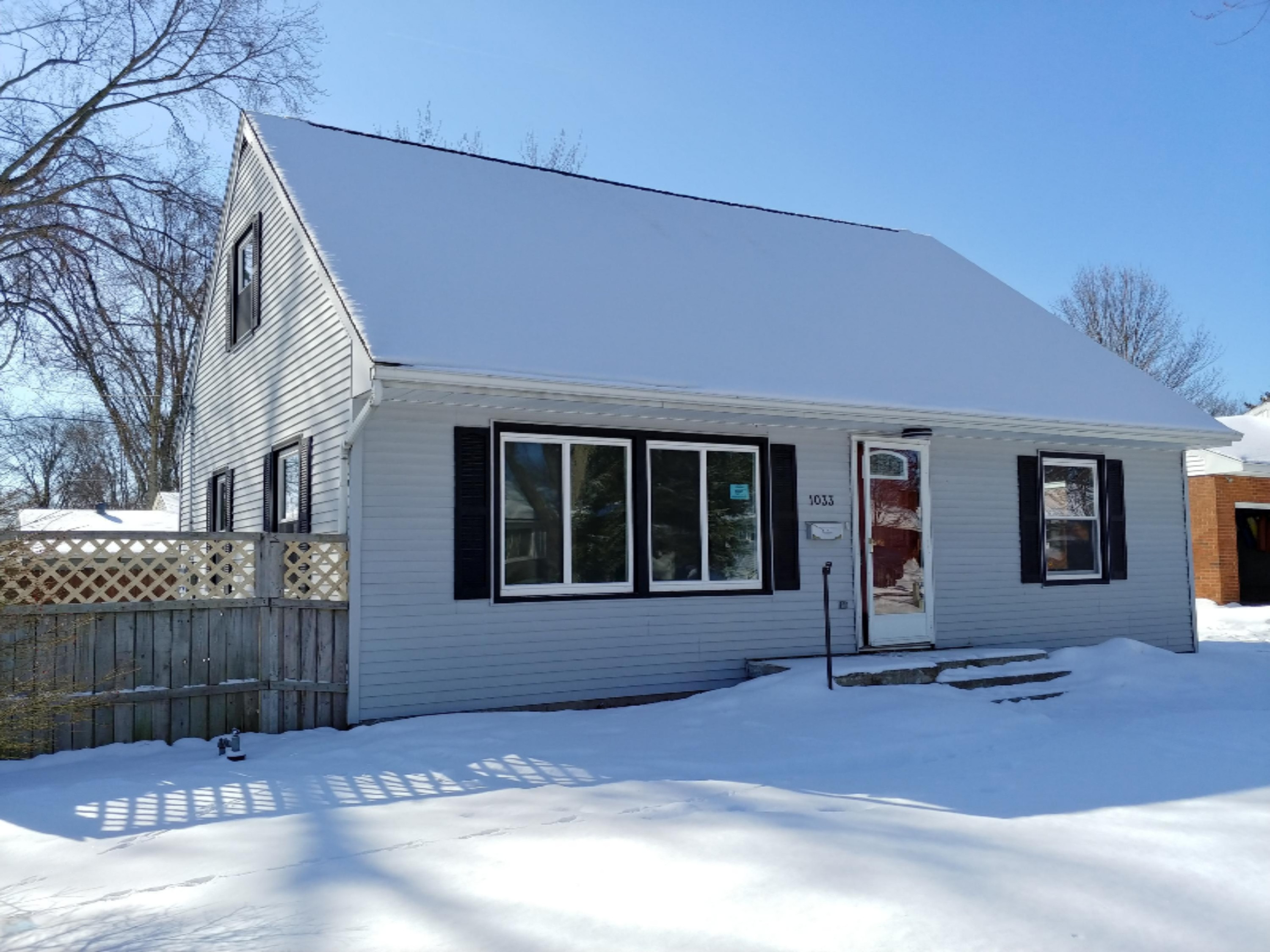 1033 Amherst Road Muskegon, MI 49441 - Photo 4 of 41 4-Left Side