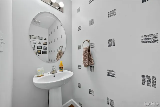 $270,000 | 2292 Bay Tree Drive, St. Peters, MO 63376