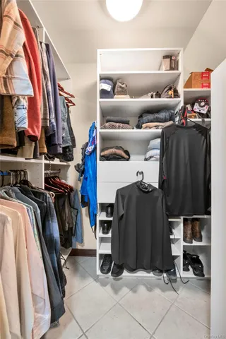 $1,810,000 | 15-50 Waters Edge Drive | Bay Terrace