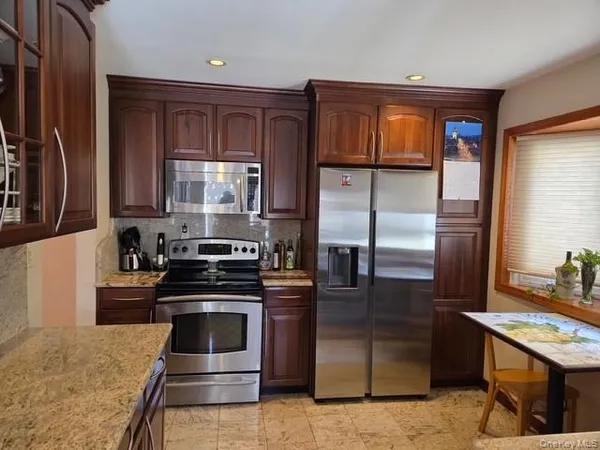 $1,780,000 | 15-50 Waters Edge Drive | Bay Terrace