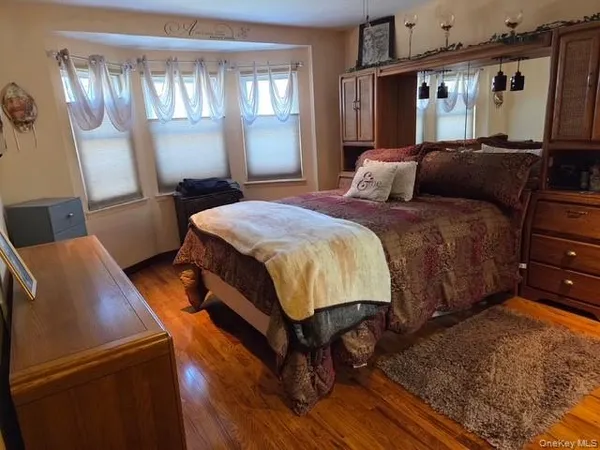 $1,780,000 | 15-50 Waters Edge Drive | Bay Terrace