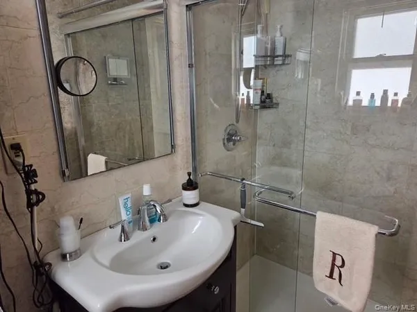 $1,780,000 | 15-50 Waters Edge Drive | Bay Terrace