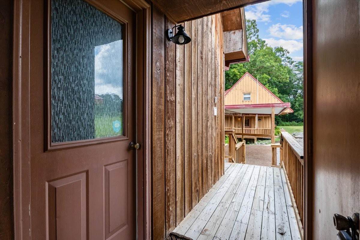 4060 Dyer Road Hurricane Mills, TN 37078 - Photo 12 of 100 Gallery Image 12