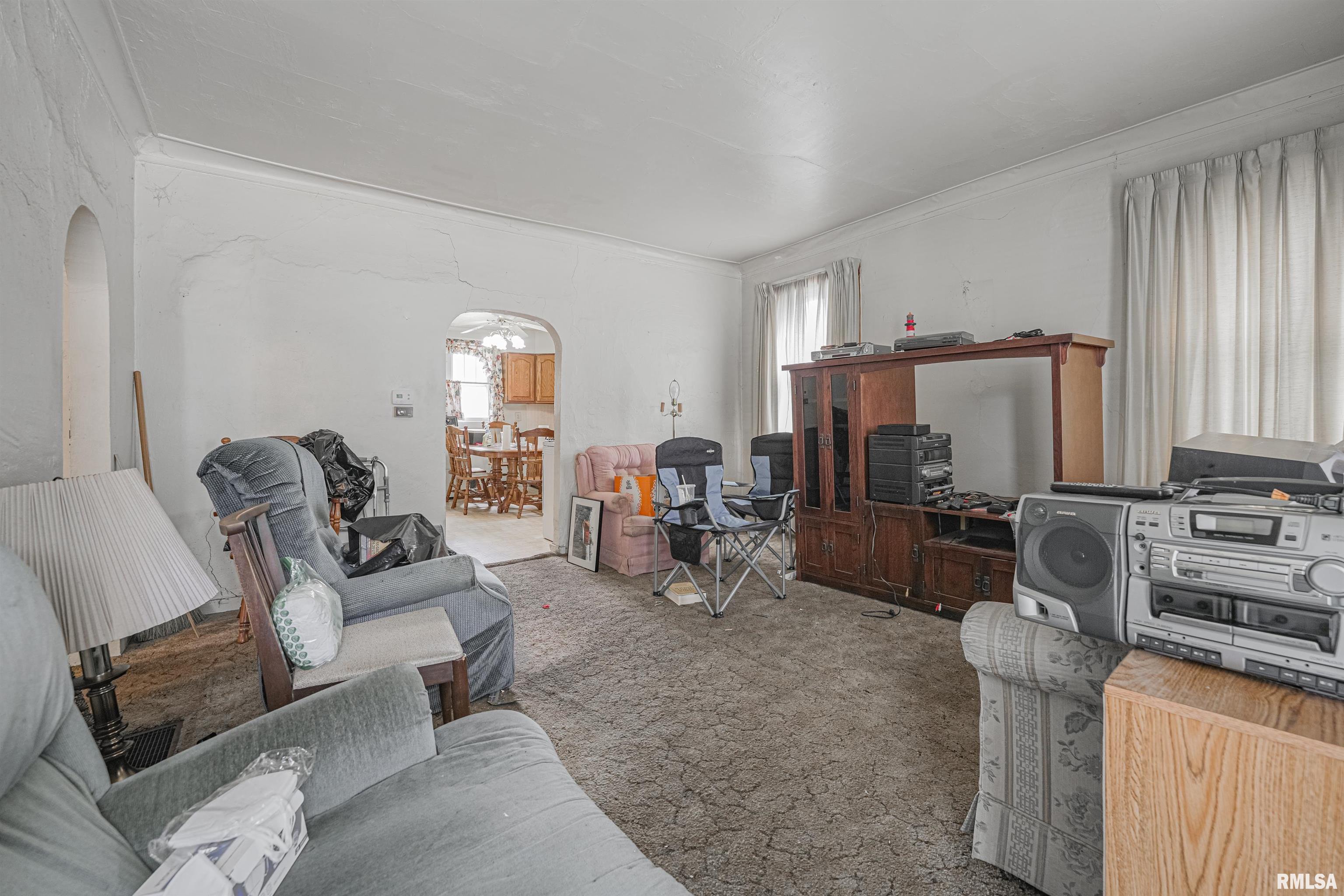 1008 Decatur Street Lincoln, IL 62656 - Photo 3 of 14