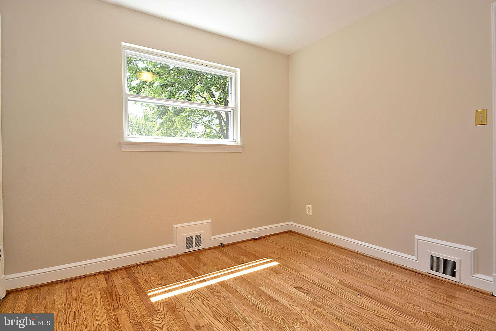 4502 Woodfield Road Kensington, MD 20895 - Photo 17 of 30 Bedroom 2