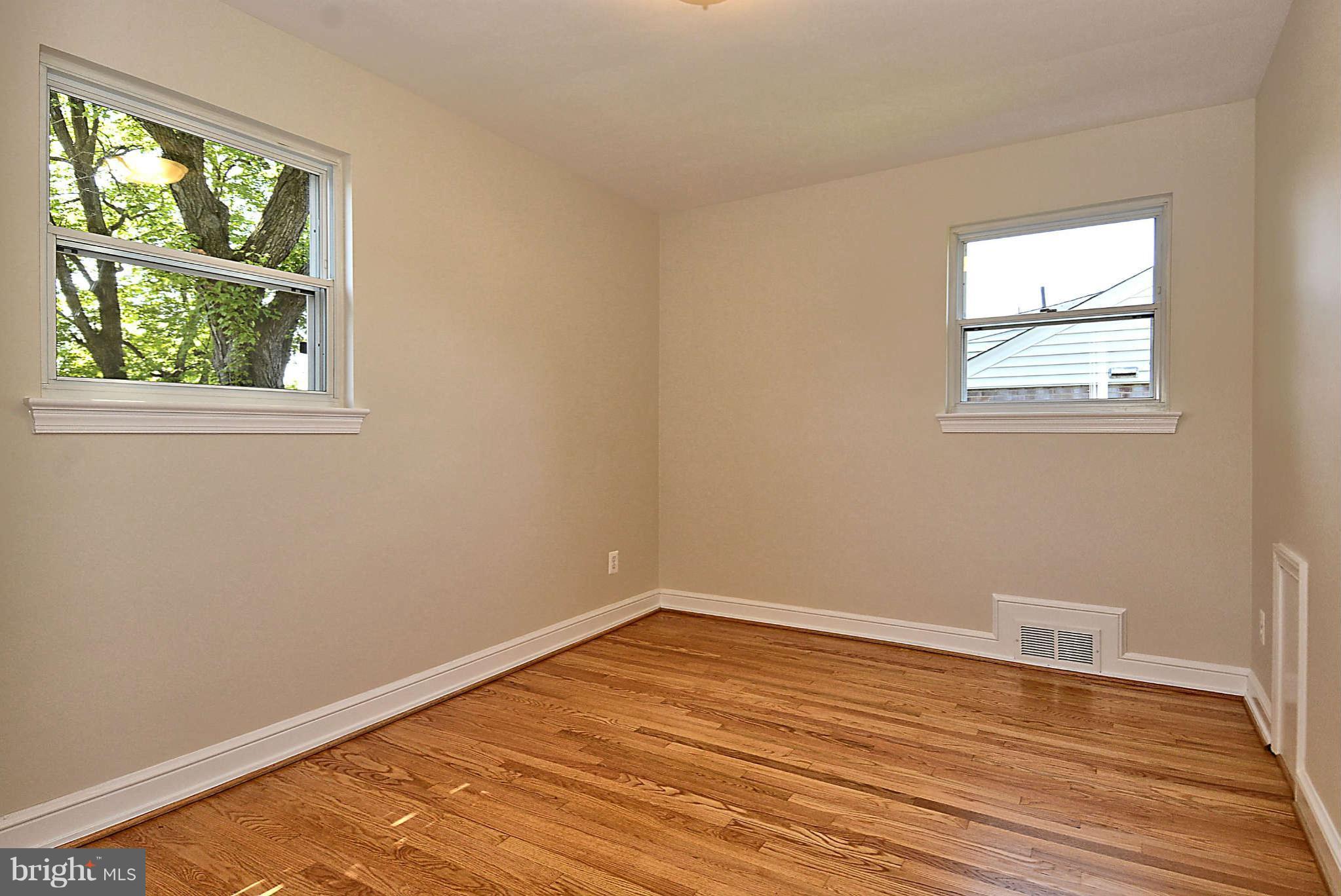 4502 Woodfield Road Kensington, MD 20895 - Photo 18 of 30 Bedroom 3