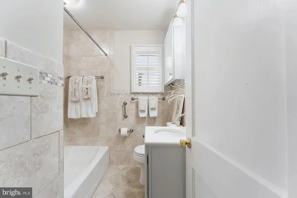 $3,800 | 1406 F Street, Woodbridge, VA 22191