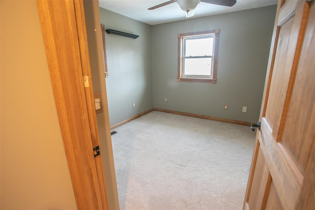 4550 Bill Road Durand, MI 48429 - Photo 45 of 70 50068016-44.JPG