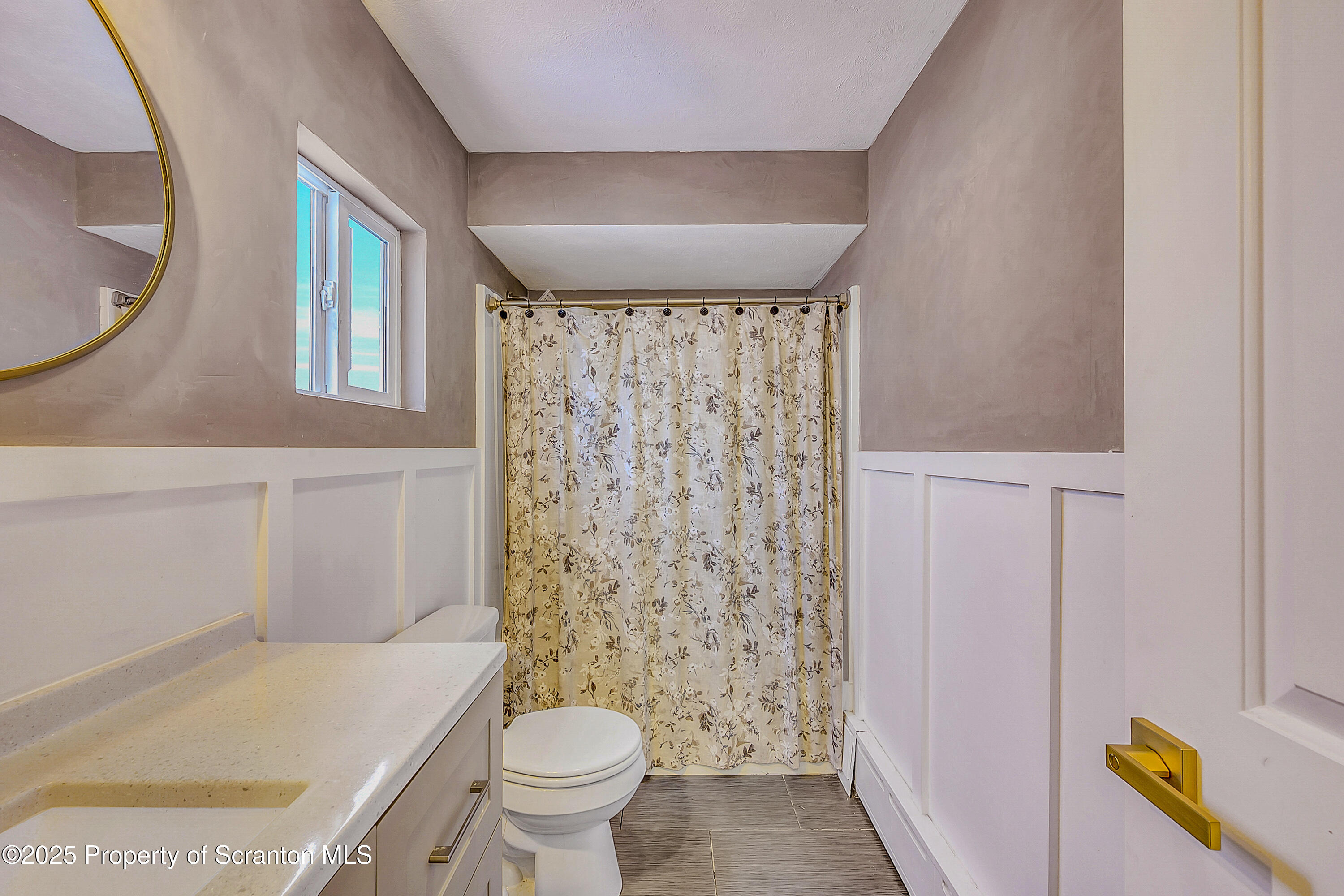 820 Oak Street Eynon, PA 18403 - Photo 18 of 27 Full Bathroom