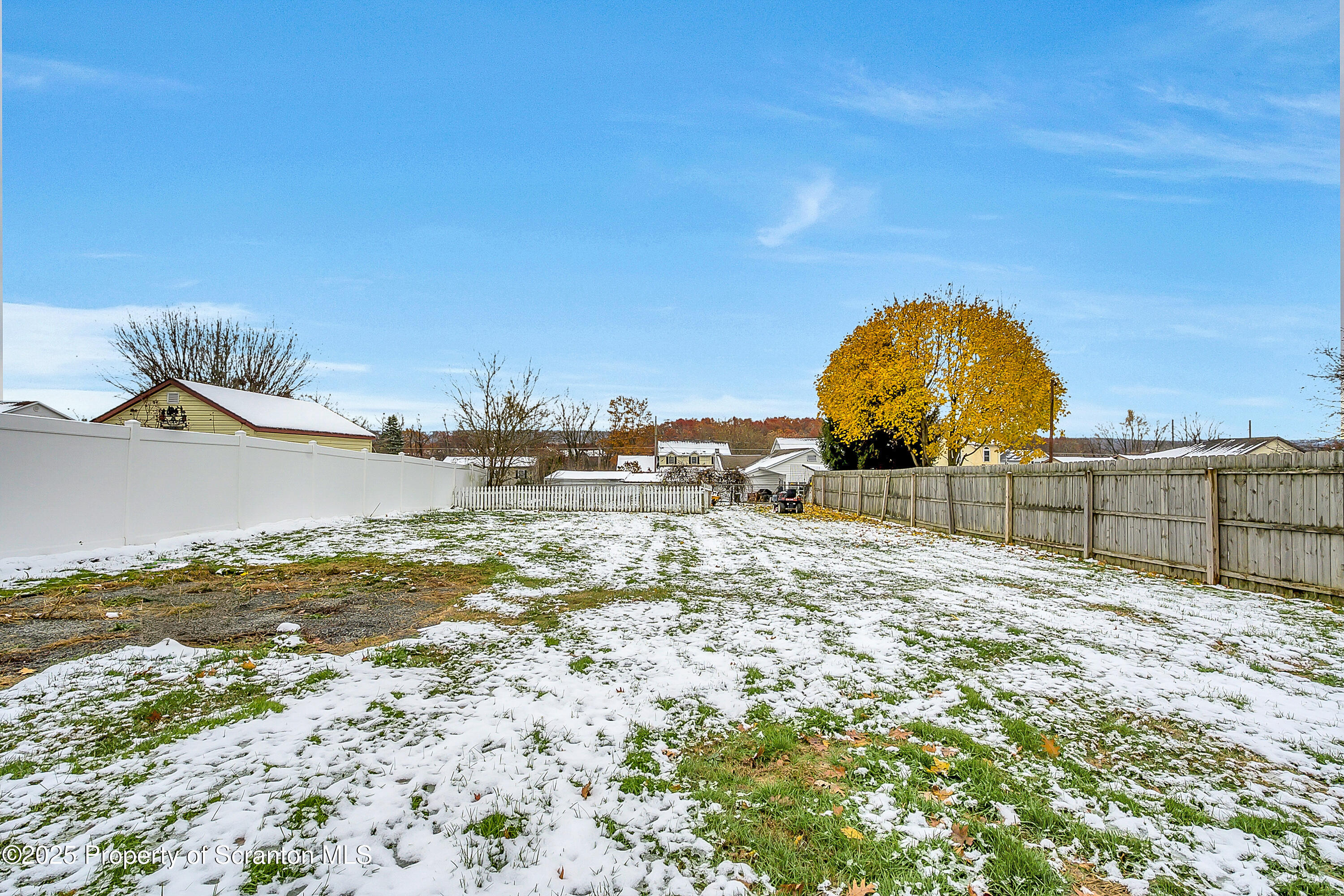 820 Oak Street Eynon, PA 18403 - Photo 4 of 27 Fenced Yard