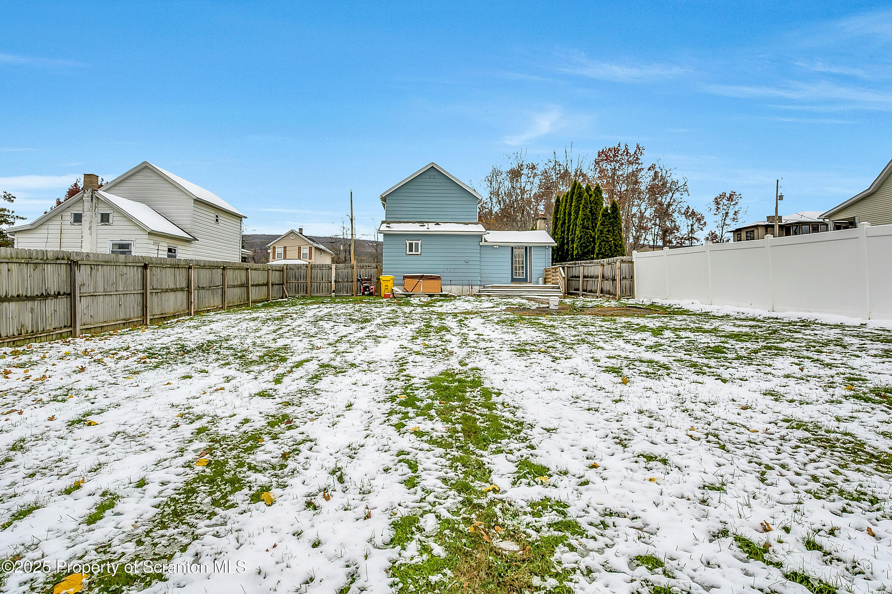 820 Oak Street Eynon, PA 18403 - Photo 6 of 27 Oak-6