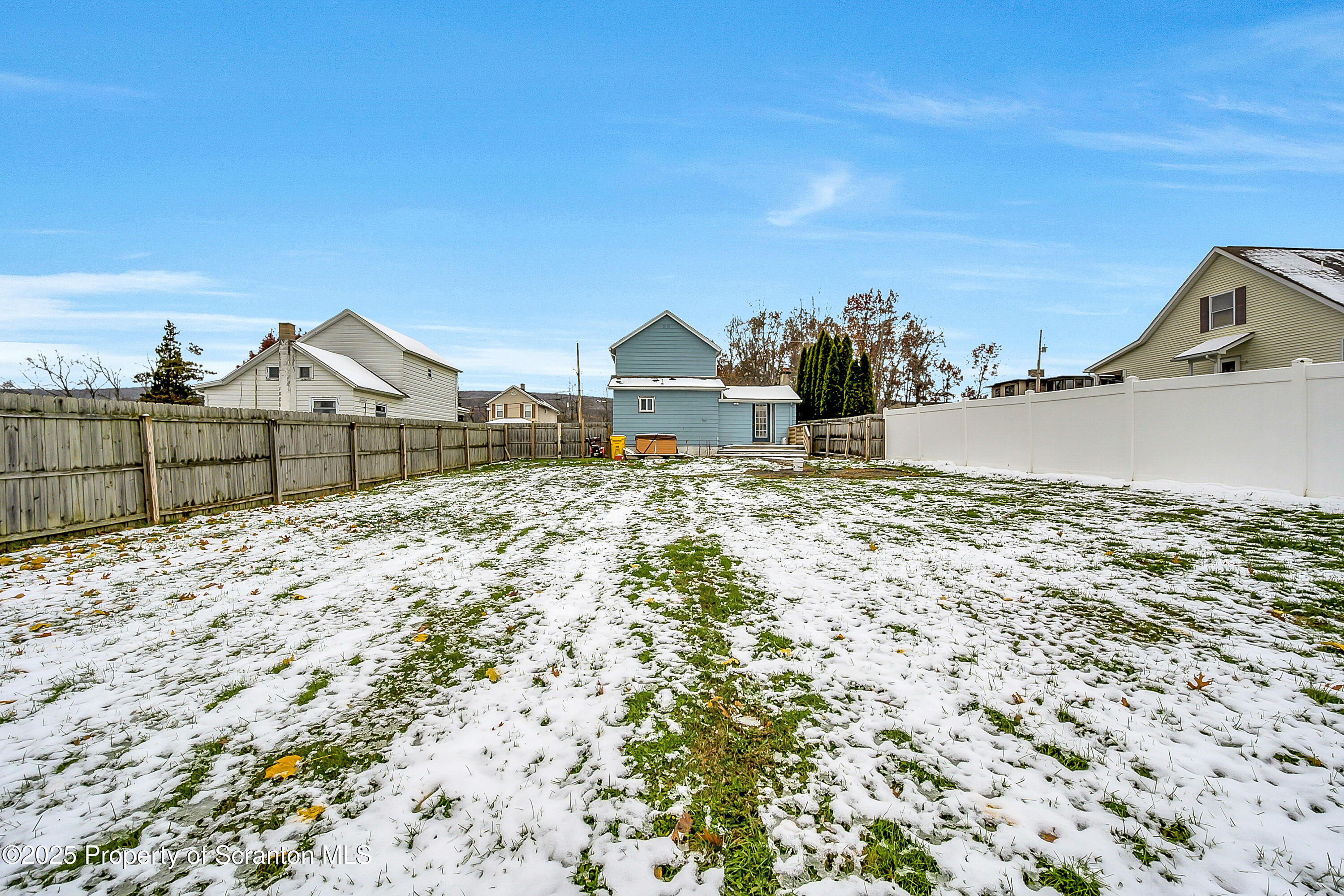 820 Oak Street Eynon, PA 18403 - Photo 8 of 27 Oak-8