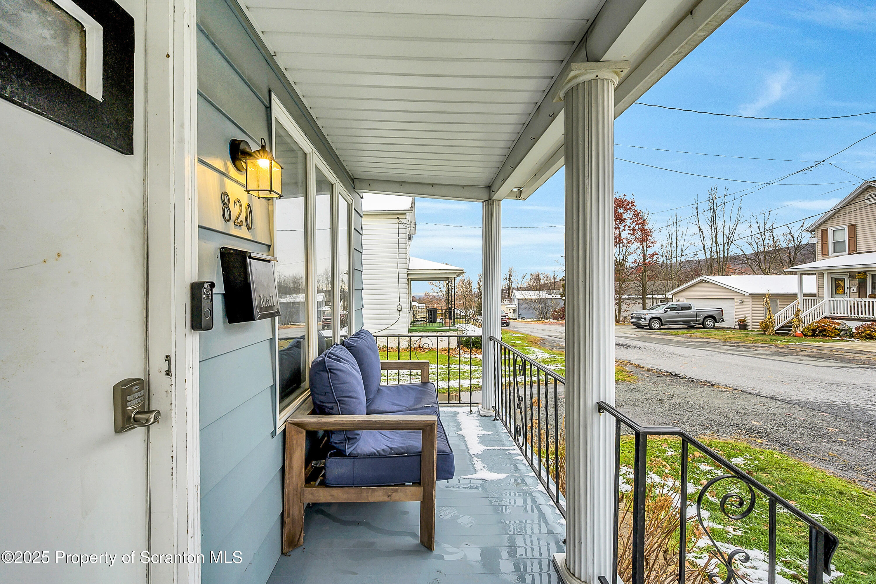 820 Oak Street Eynon, PA 18403 - Photo 9 of 27 Front Porch