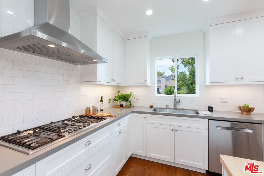 10965 Braddock Drive Culver City, CA 90230 - Photo 15 of 50