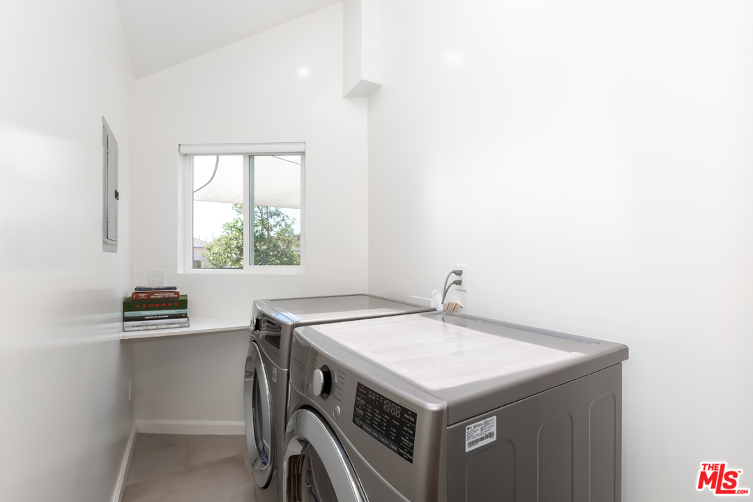 10965 Braddock Drive Culver City, CA 90230 - Photo 38 of 50