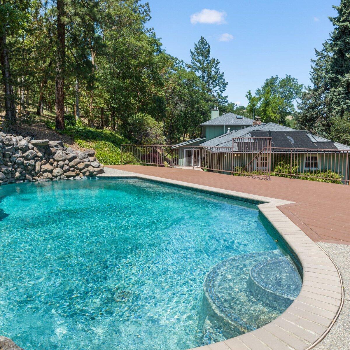 6195 Pioneer Road Medford, OR 97501 - Photo 1 of 48 6-custom-DJI_0728