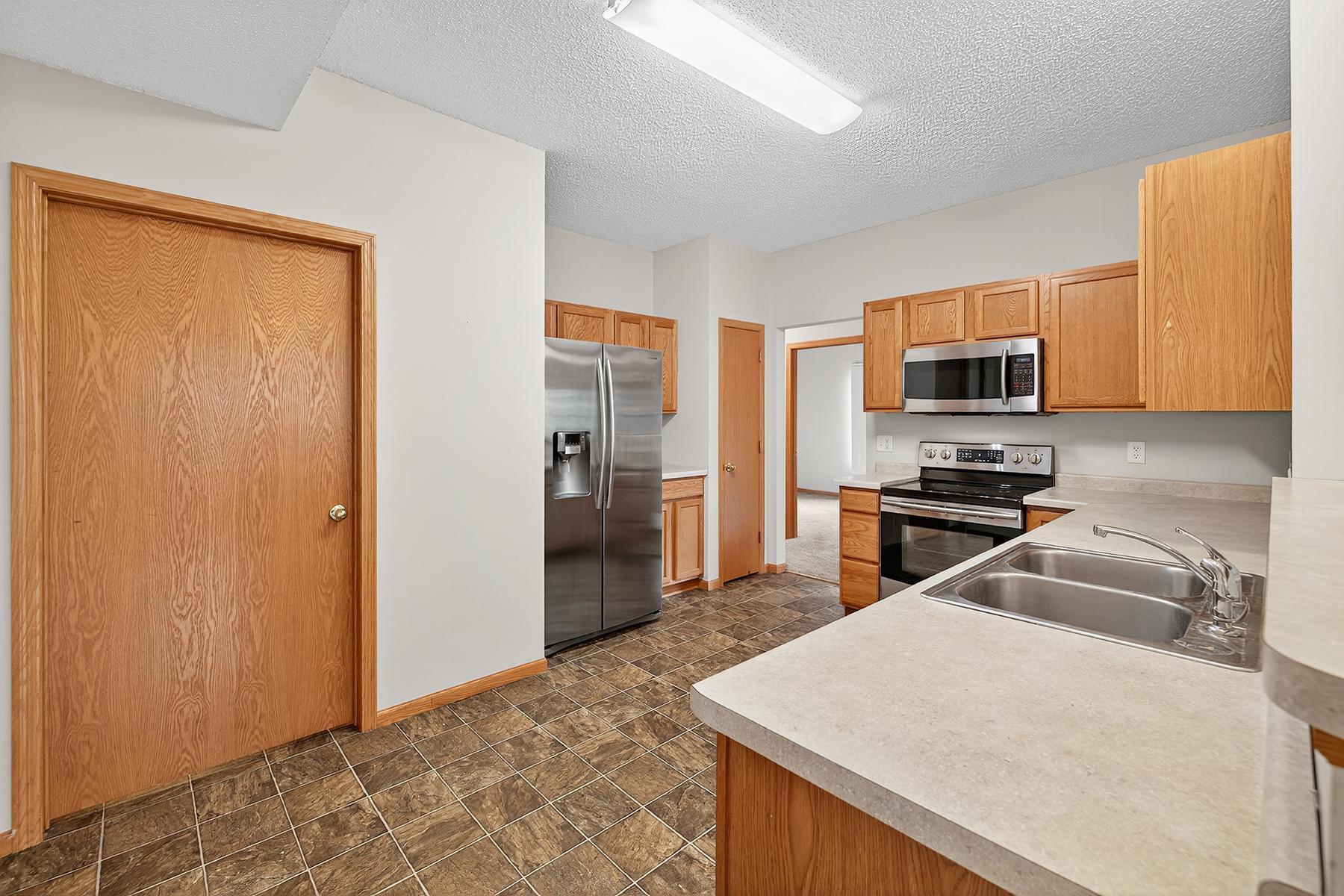 7729 Elm Grove Avenue New Hope, MN 55428 - Photo 6 of 21