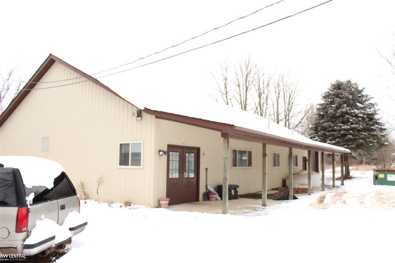 22717 Armada Center Road Armada, MI 48005 - Photo 4 of 19 31339807-3.JPG