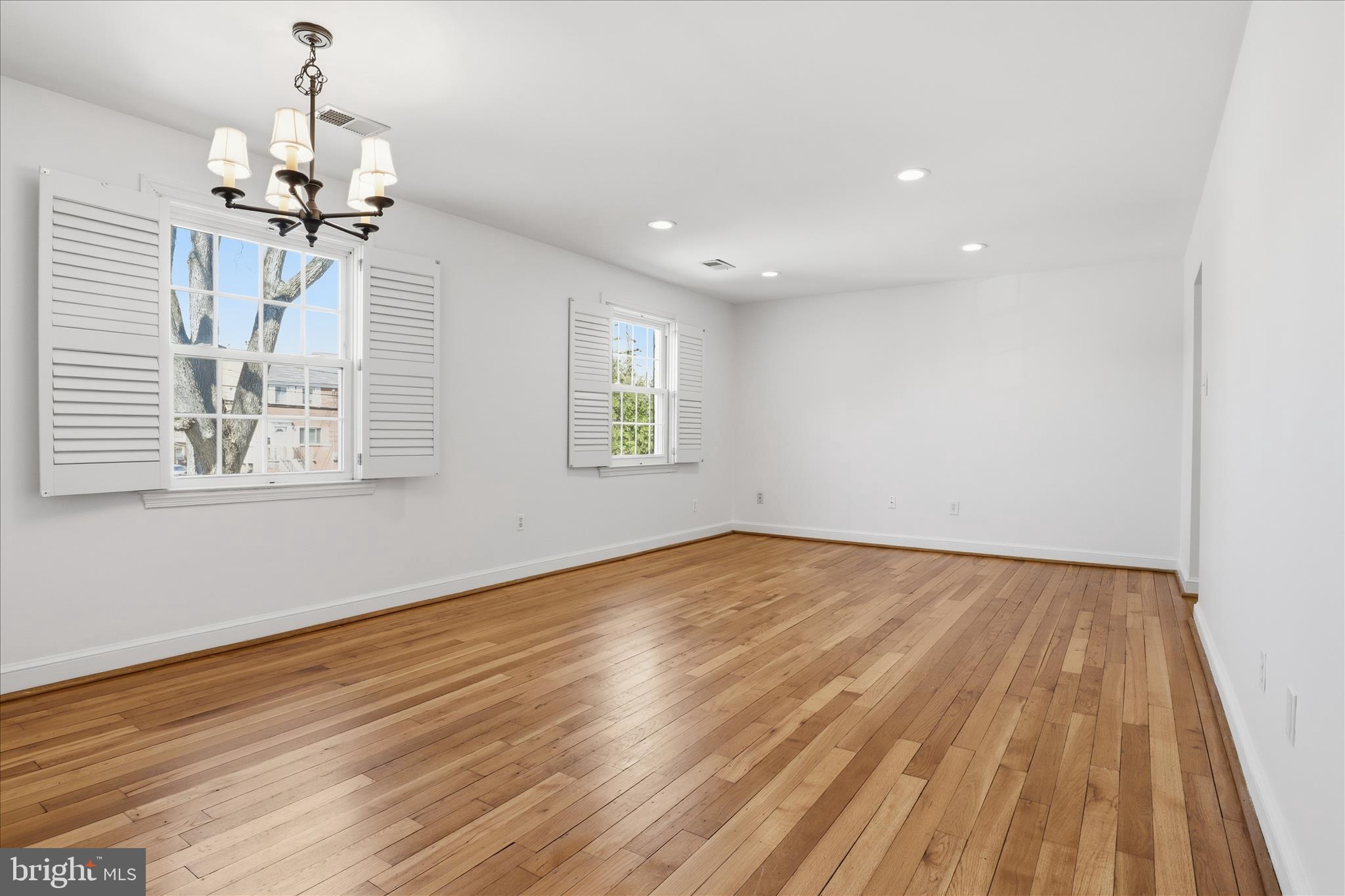 1305 South Walter Reed Drive, Unit 201 Arlington, VA 22204 - Photo 3 of 17 Abundant natural light and hardwood floors