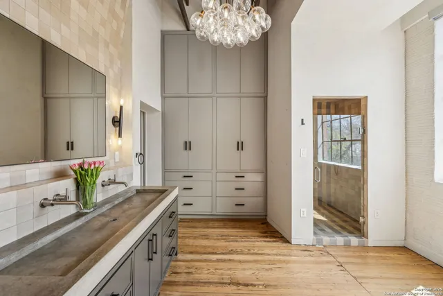 $5,500 | 212 Madison, Unit 7, San Antonio, TX 78204