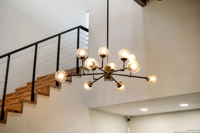 $5,500 | 212 Madison, Unit 7, San Antonio, TX 78204