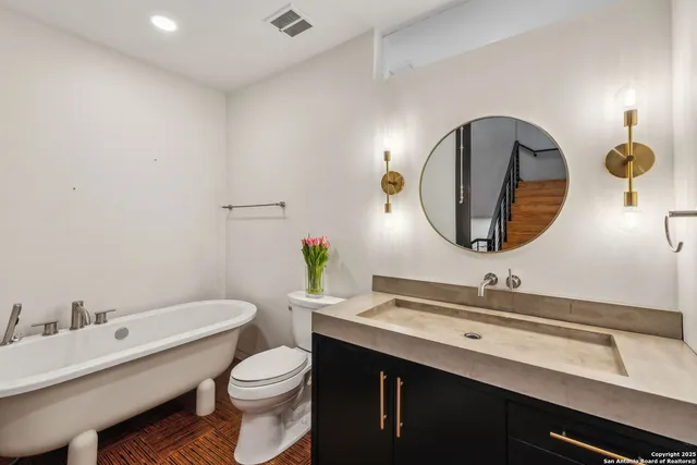 $5,500 | 212 Madison, Unit 7, San Antonio, TX 78204