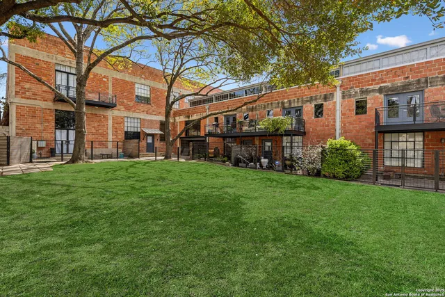 $5,500 | 212 Madison, Unit 7, San Antonio, TX 78204