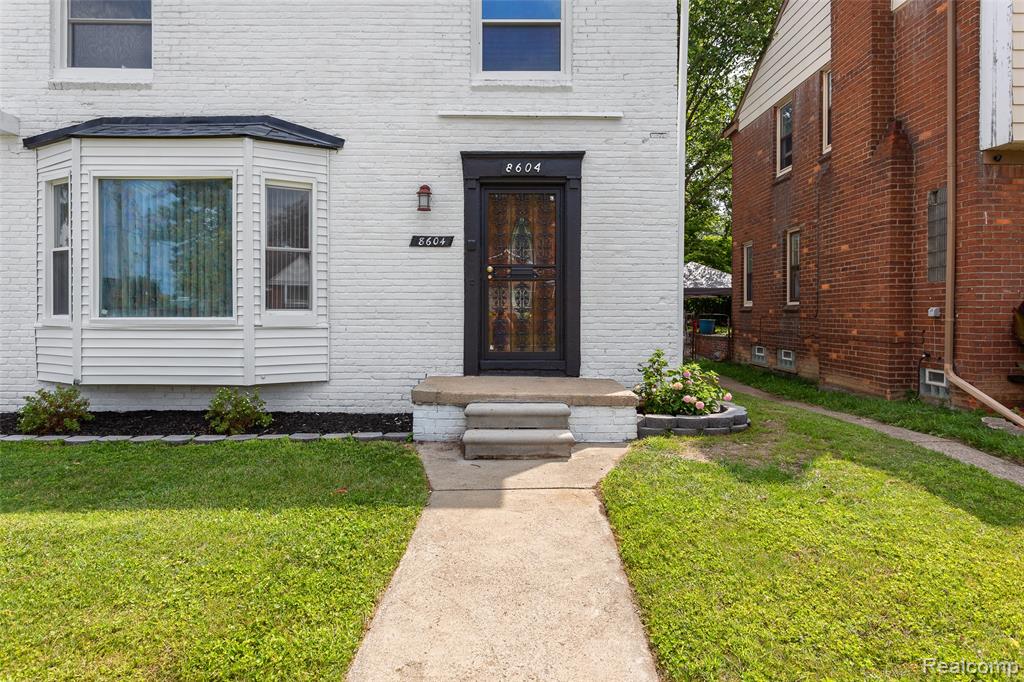 8604 Meyers Road Detroit, MI 48228 - Photo 4 of 39