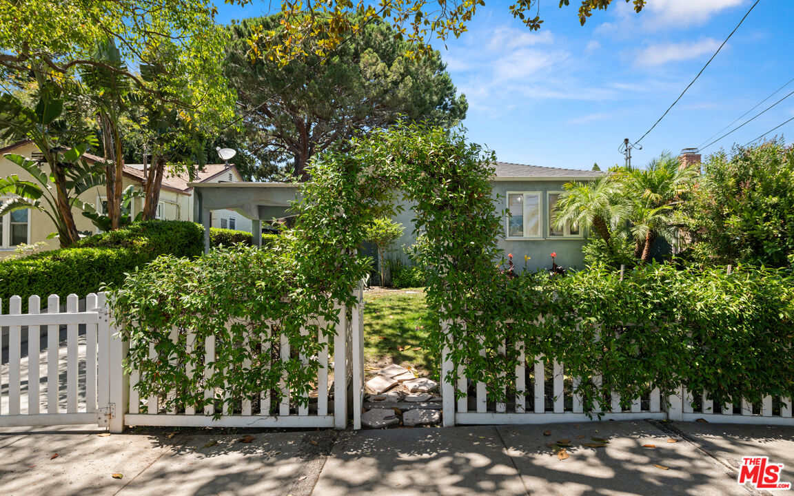 11419 Charnock Road Los Angeles, CA 90066 - Photo 20 of 20 Gallery Image 20