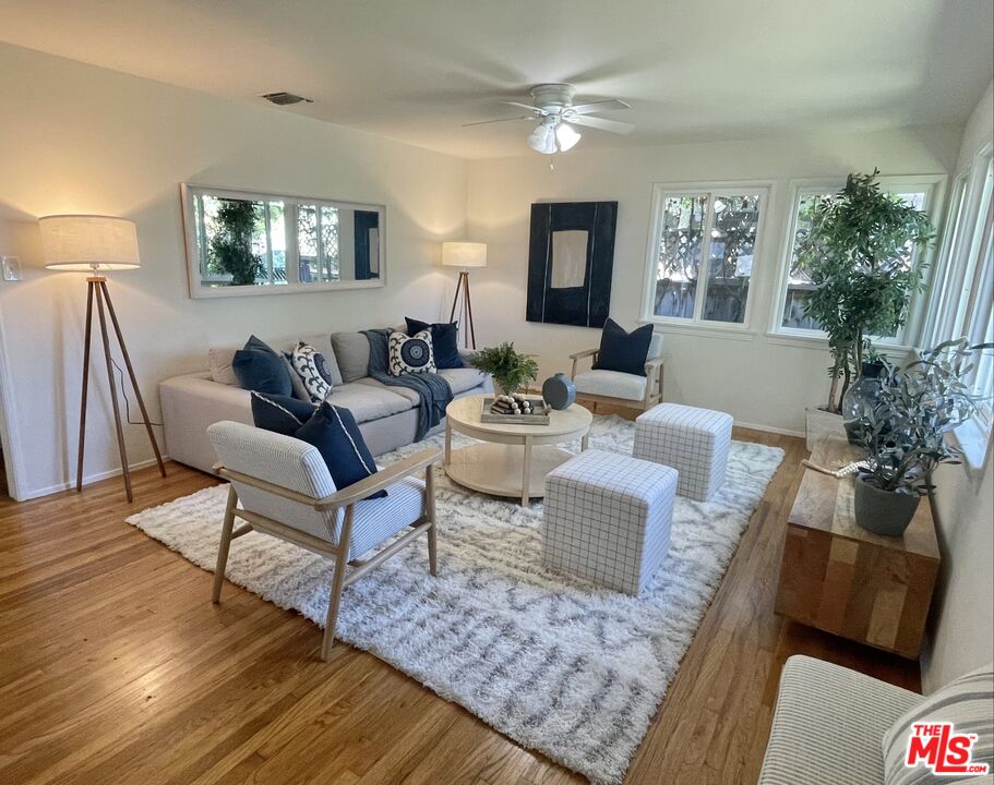 11419 Charnock Road Los Angeles, CA 90066 - Photo 3 of 20 Gallery Image 3