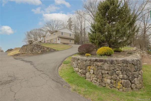 $959,000 | 2 Emily Lane, Stony Point, NY 10980