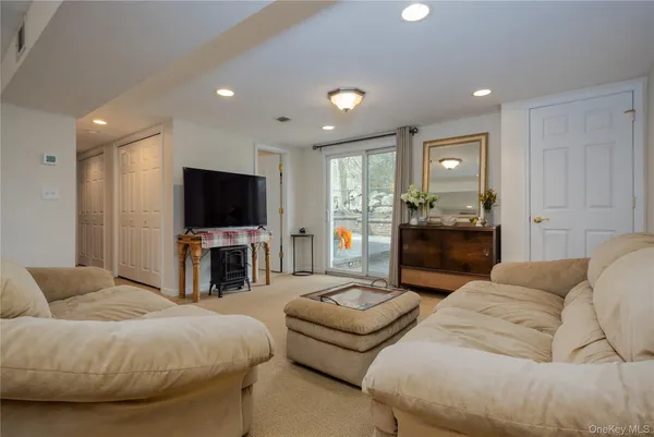 $959,000 | 2 Emily Lane, Stony Point, NY 10980