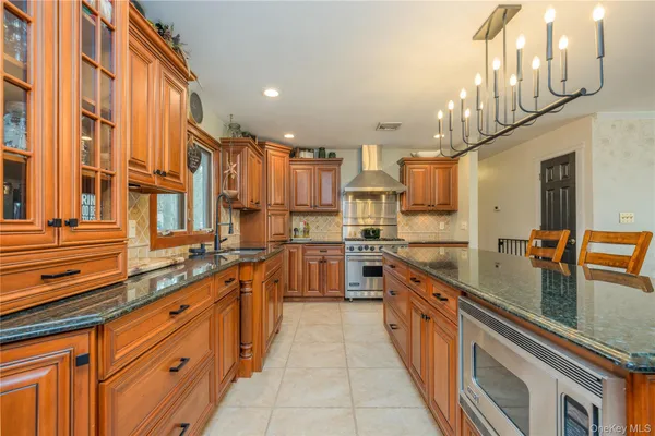 $959,000 | 2 Emily Lane, Stony Point, NY 10980