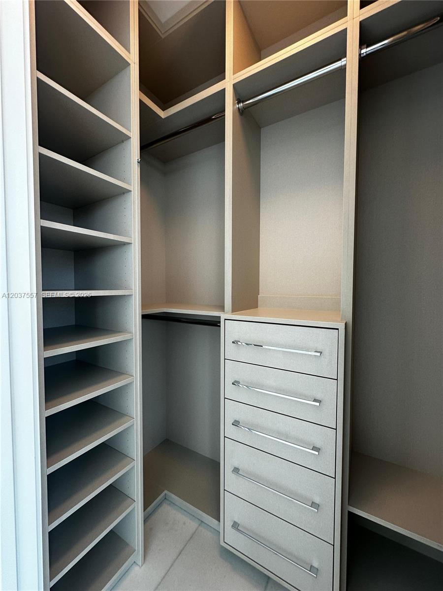 175 Southeast 25th Road, Unit 903 Miami, FL 33129 - Photo 11 of 41 Gallery Image 11