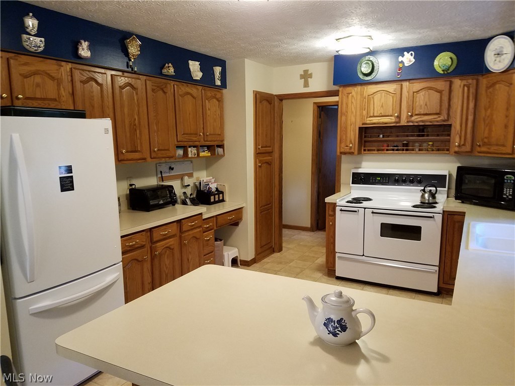 6263 Vandemark Road Medina, OH 44256 - Photo 2 of 24 Gallery Image 2
