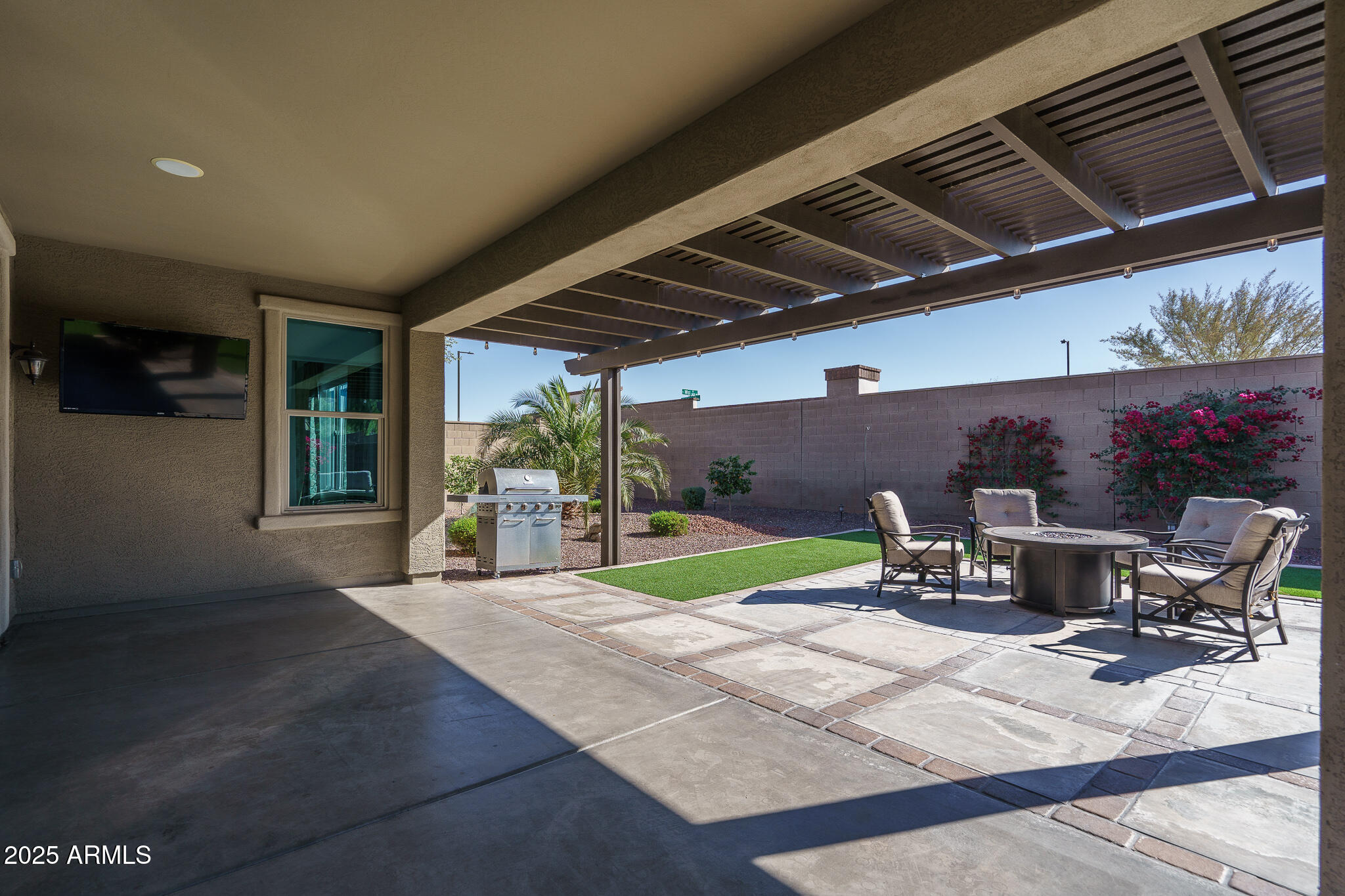 18147 West Sandy Road Goodyear, AZ 85338 - Photo 20 of 64 20) BACK PATIO