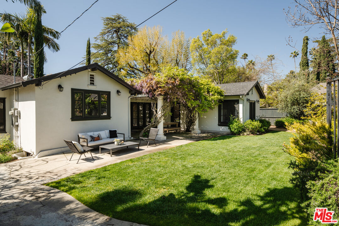 1175 Sonoma Drive Altadena, CA 91001 - Photo 37 of 68 a front view of a house with sitting area