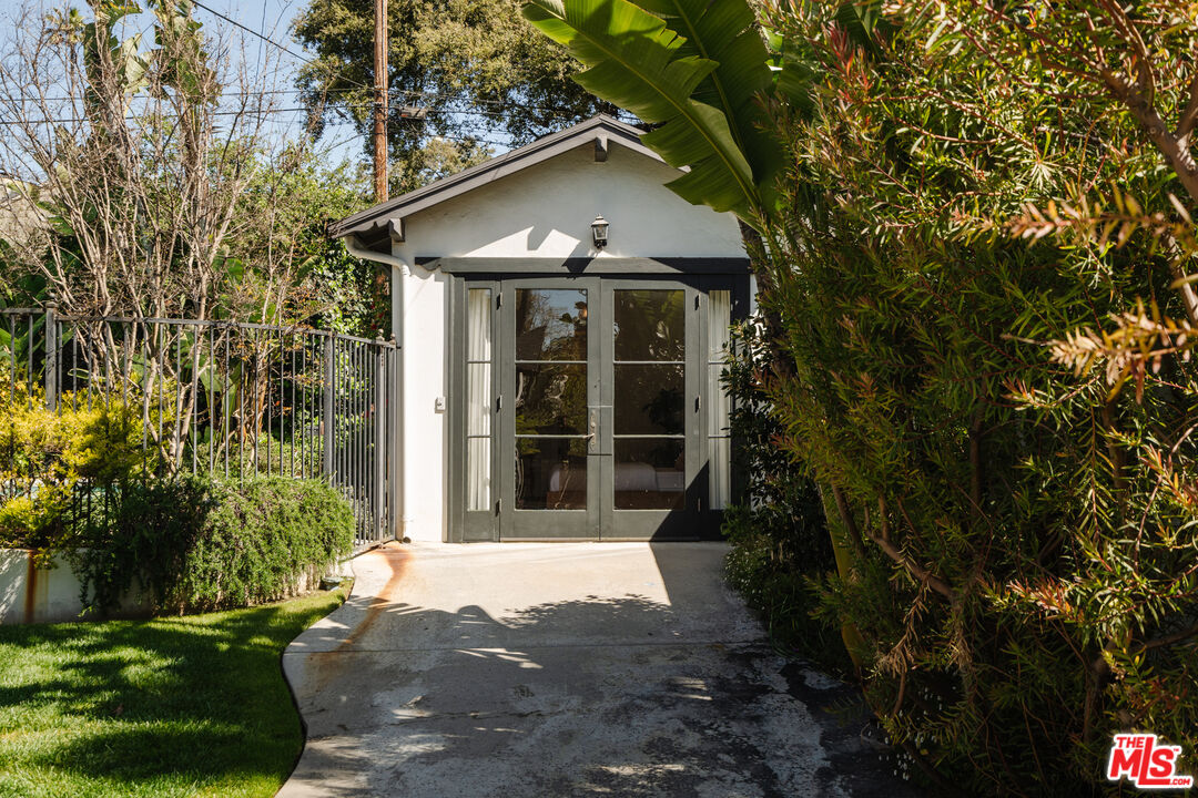 1175 Sonoma Drive Altadena, CA 91001 - Photo 41 of 68 a front view of a house with a yard