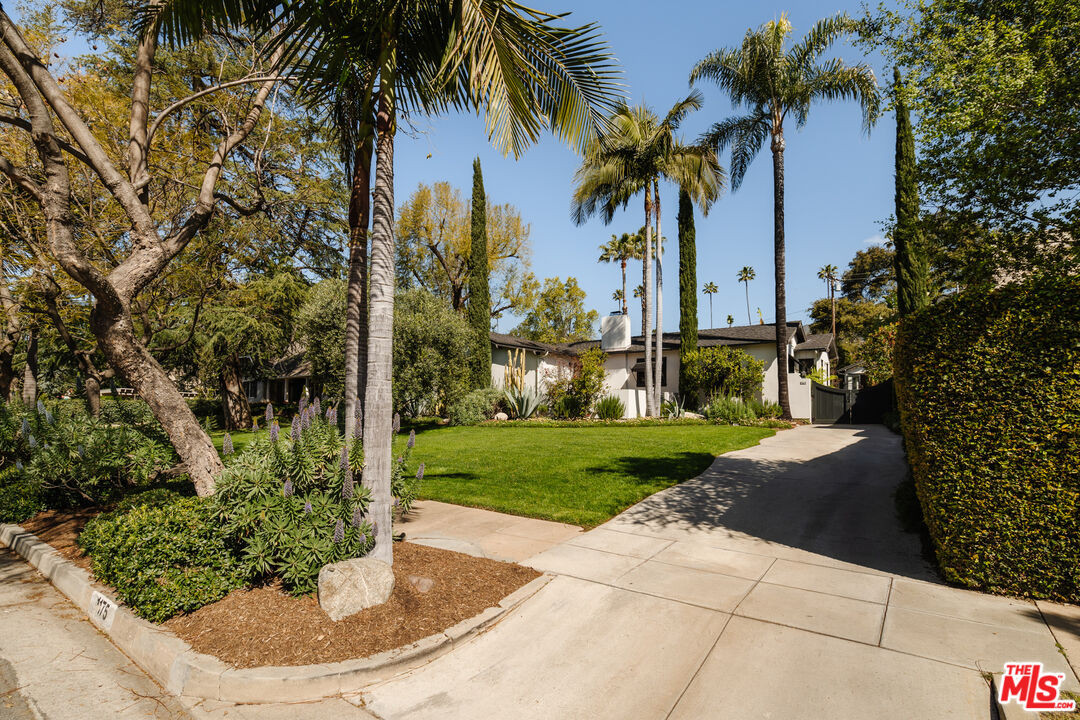1175 Sonoma Drive Altadena, CA 91001 - Photo 58 of 68 a view of a backyard