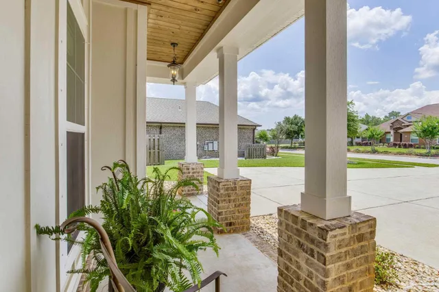 $629,900 | 6044 Huntington Creek Boulevard, Pensacola, FL 32526
