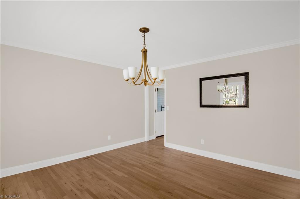 462 Ridgeway Lane Lexington, NC 27295 - Photo 19 of 41 Dining Room