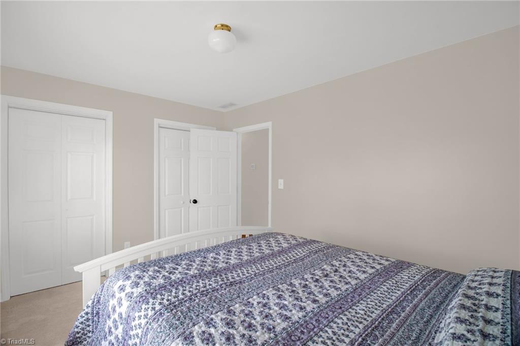 462 Ridgeway Lane Lexington, NC 27295 - Photo 26 of 41 2nd Bedroom