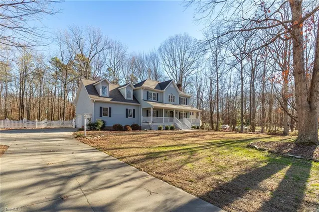 $530,000 | 462 Ridgeway Lane, Lexington, NC 27295