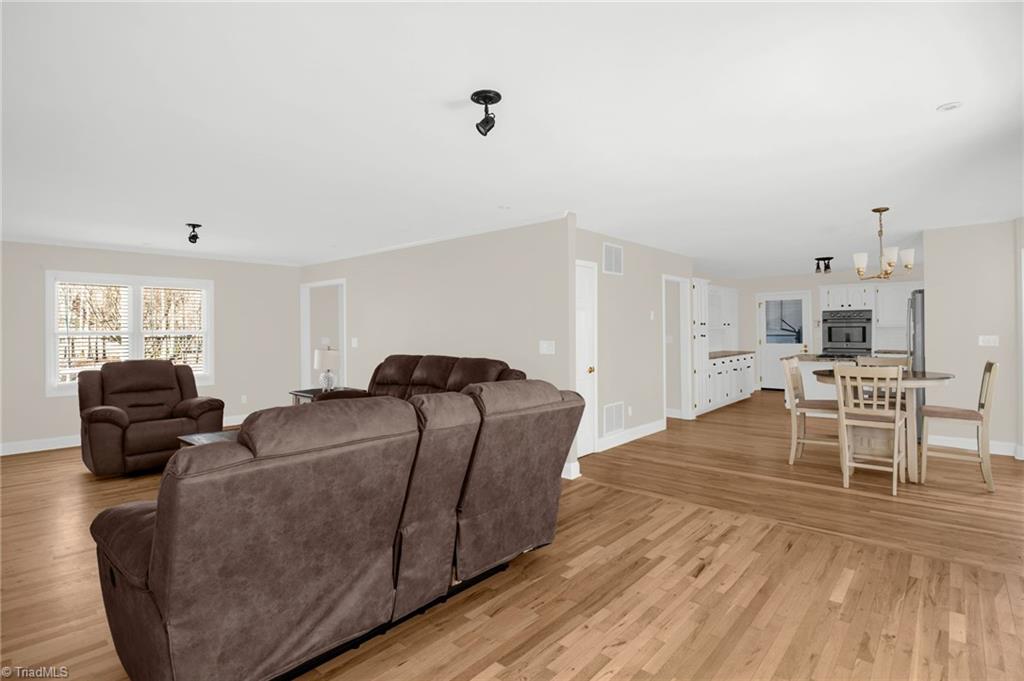 462 Ridgeway Lane Lexington, NC 27295 - Photo 8 of 41