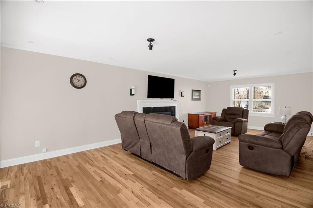 462 Ridgeway Lane Lexington, NC 27295 - Photo 9 of 41